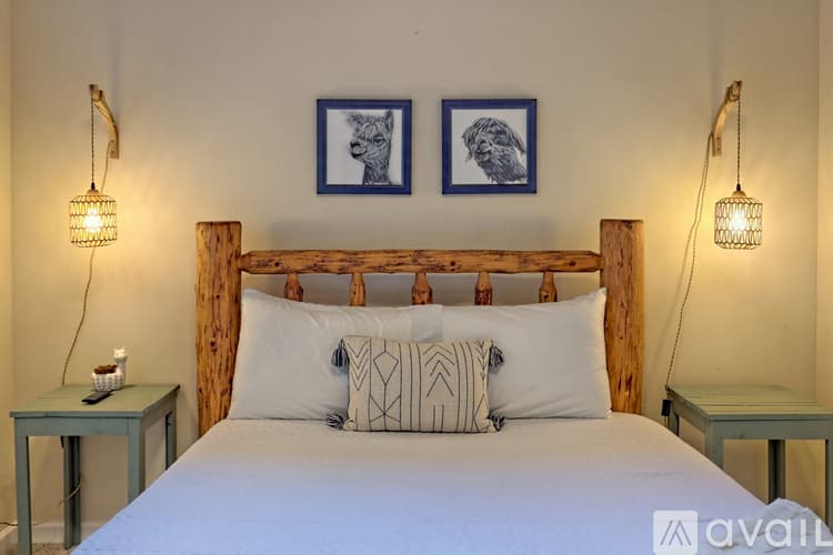Clayton House: 112 John English Dr