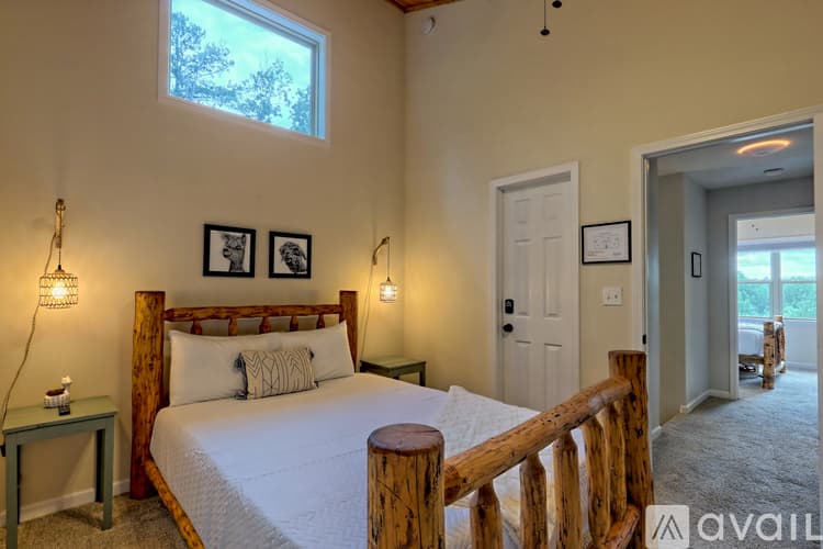Clayton House: 112 John English Dr