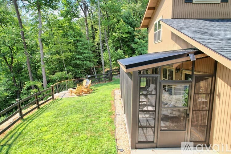 Clayton House: 112 John English Dr