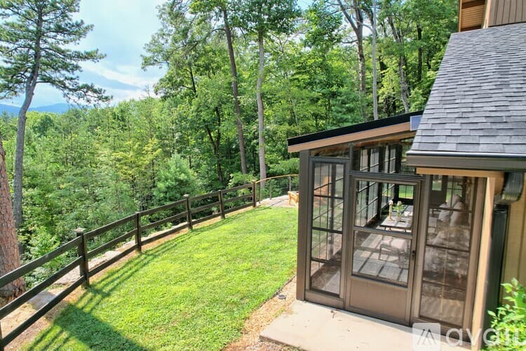 Clayton House: 112 John English Dr