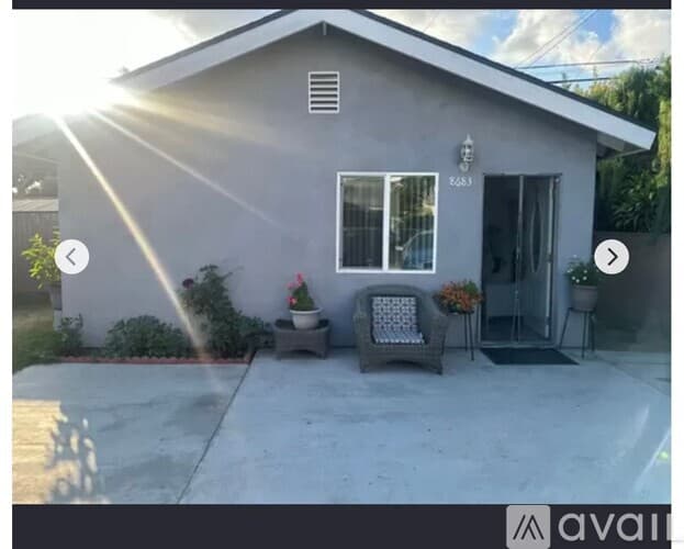 South Gate House: 8683 San Luis Avenue
