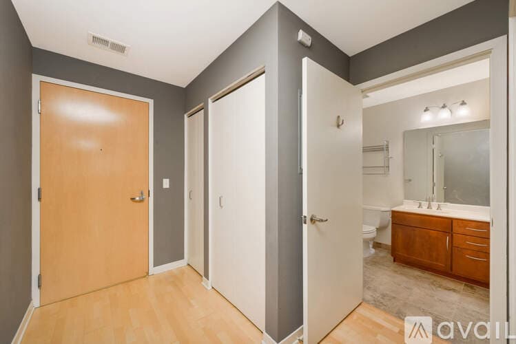 Minneapolis Apartment: 929 Portland Ave