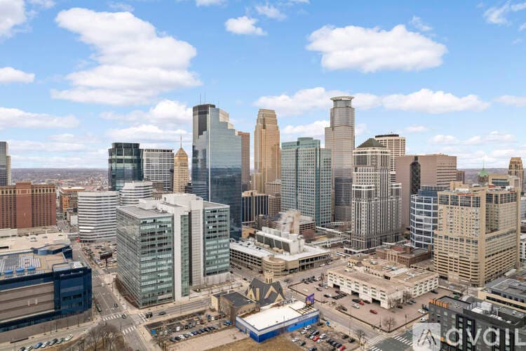 Minneapolis Apartment: 929 Portland Ave