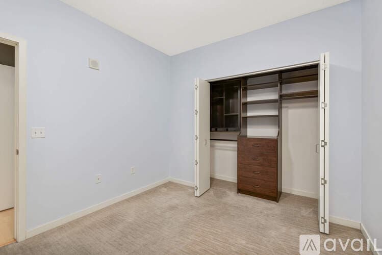Minneapolis Apartment: 929 Portland Ave
