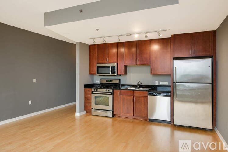 Minneapolis Apartment: 929 Portland Ave