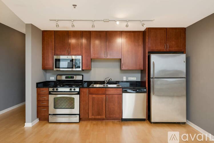 Minneapolis Apartment: 929 Portland Ave