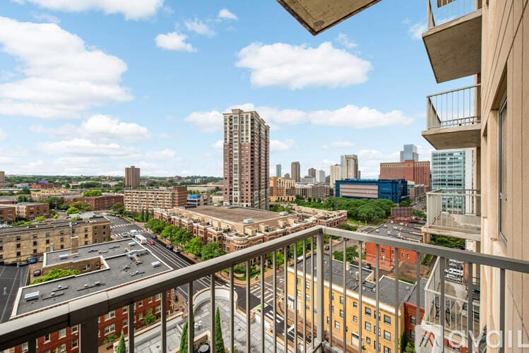 Minneapolis Apartment: 929 Portland Ave