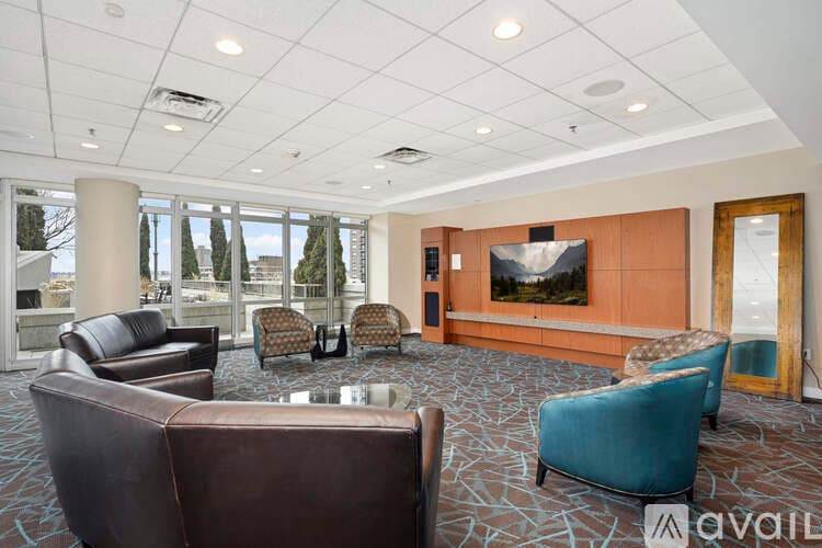 Minneapolis Apartment: 929 Portland Ave
