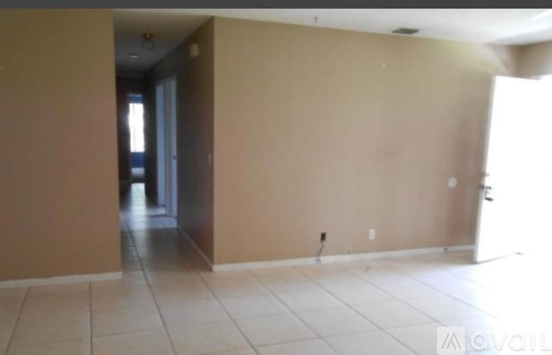 Delray Beach House: 440 SE 1st Ave