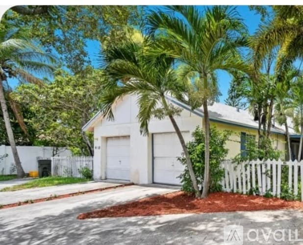 Delray Beach House: 440 SE 1st Ave