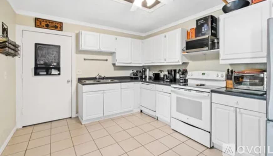 Delray Beach House: 440 SE 1st Ave