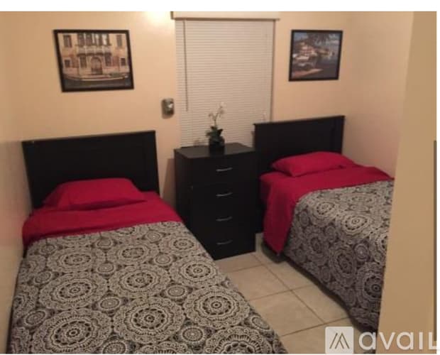 Delray Beach House: 440 SE 1st Ave