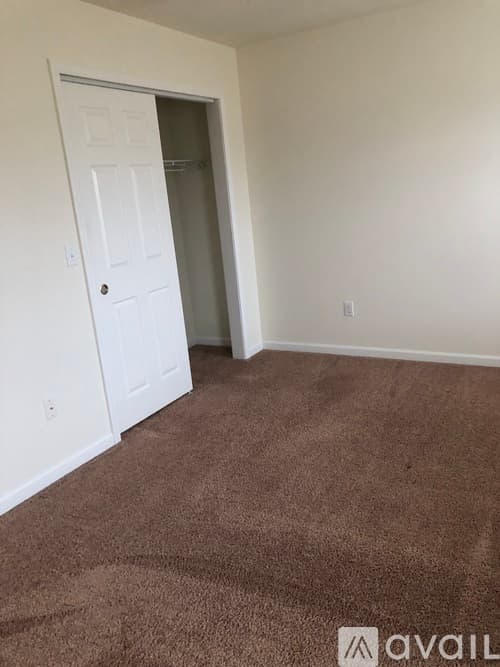 Waterford Townhome: 34 Circuit Street