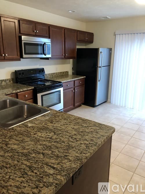 Waterford Townhome: 34 Circuit Street