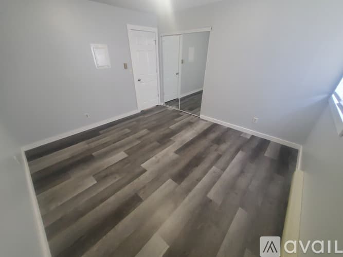 La Crosse Apartment: 1014 Pine St