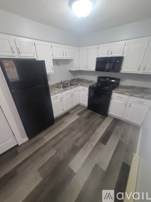 La Crosse Apartment: 1014 Pine St
