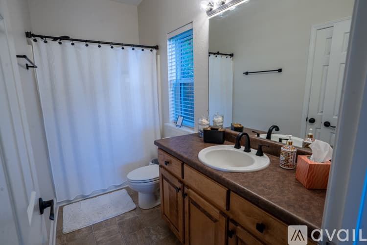 Clayton House: 399 Orchid Trl