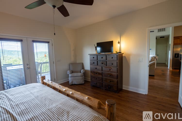 Clayton House: 399 Orchid Trl