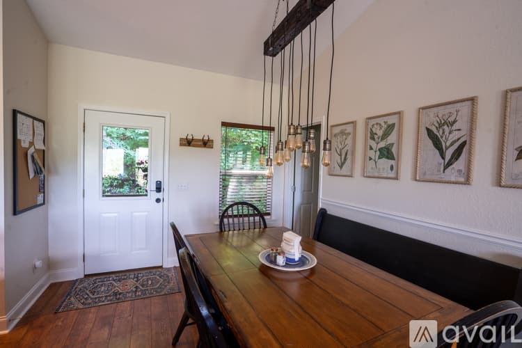 Clayton House: 399 Orchid Trl