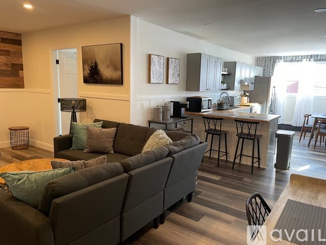 Ellsworth Apartment: 95 Main St