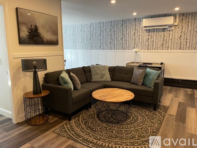 Ellsworth Apartment: 95 Main St