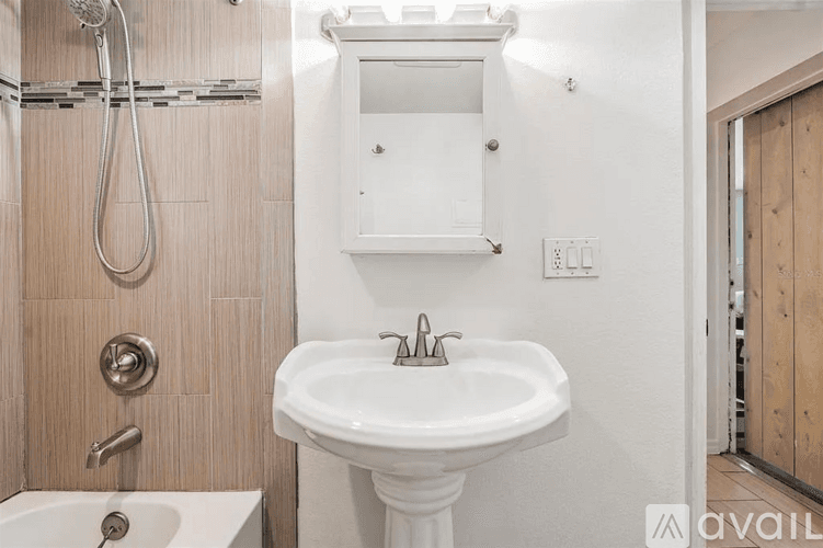Seminole House: 9372 88th Way North Unit 2