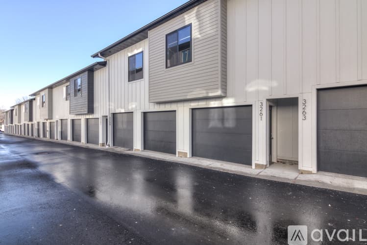 Eau Claire Townhome: 3241 Fairfax St