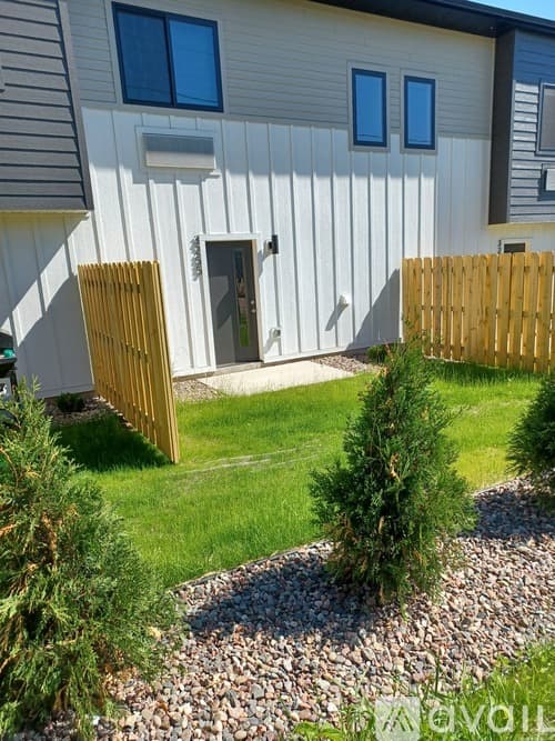 Eau Claire Townhome: 3241 Fairfax St