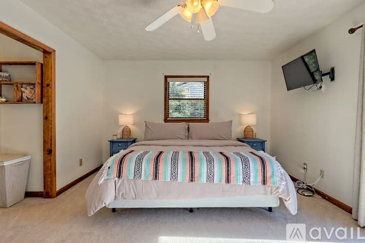 Clayton House: 2057 GA 197