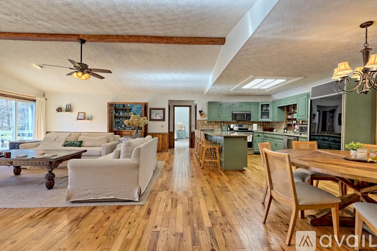 Clayton House: 2057 GA 197