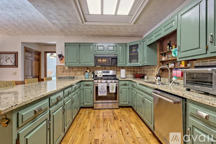 Clayton House: 2057 GA 197