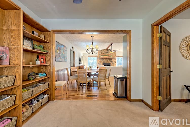 Clayton House: 2057 GA 197
