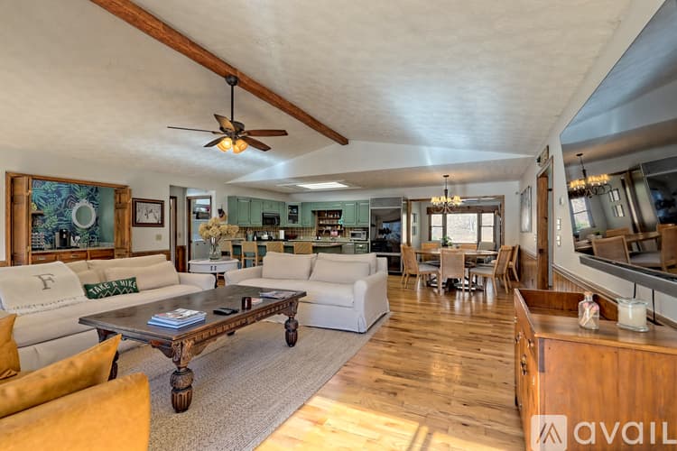 Clayton House: 2057 GA 197