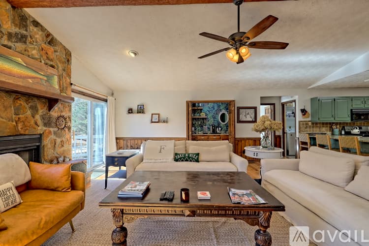 Clayton House: 2057 GA 197