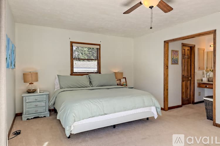 Clayton House: 2057 GA 197