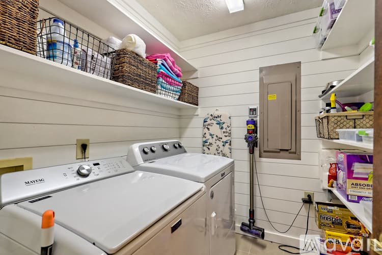 Clayton House: 2057 GA 197