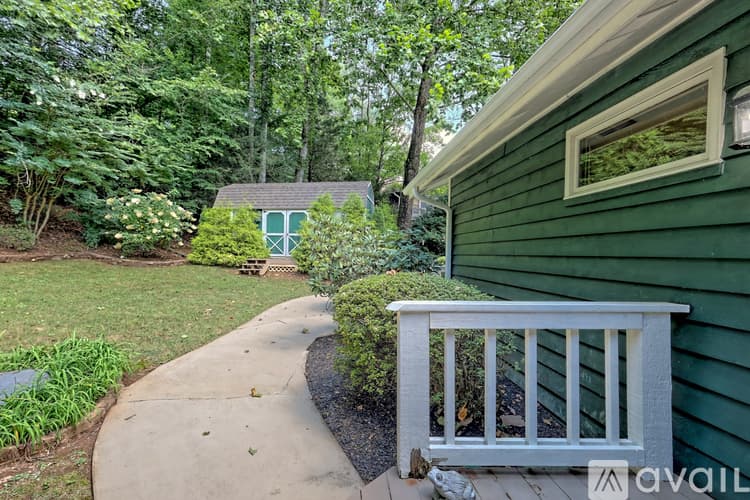 Clayton House: 2057 GA 197