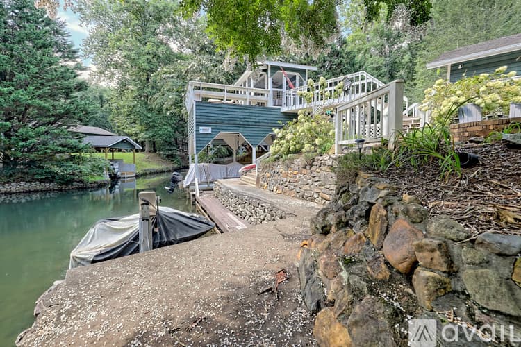 Clayton House: 2057 GA 197