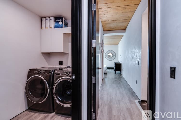 Madison Condo: 211 South Henry Street