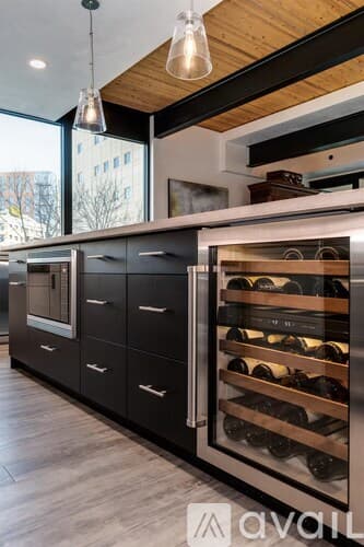 Madison Condo: 211 South Henry Street