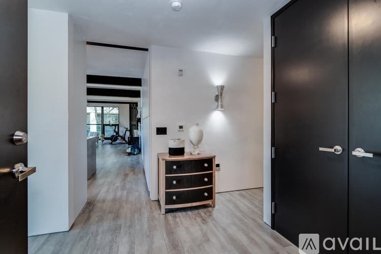 Madison Condo: 211 South Henry Street