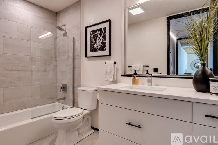 Madison Condo: 211 South Henry Street