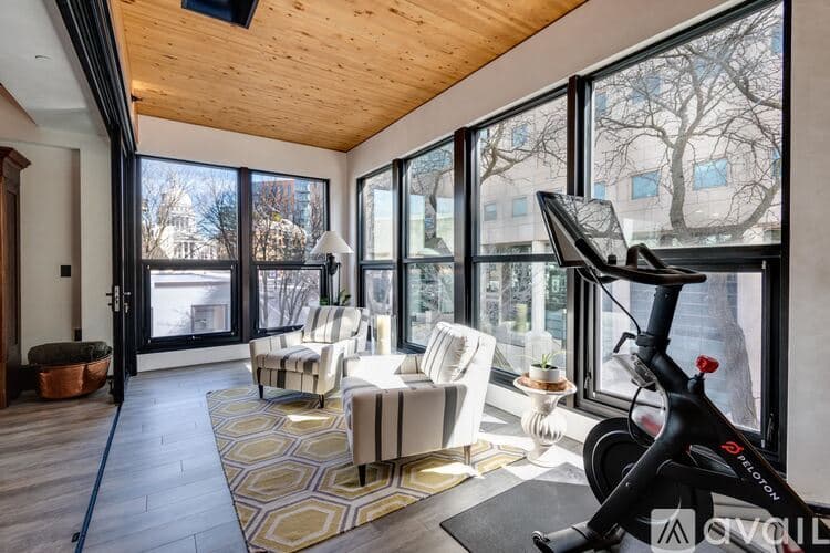 Madison Condo: 211 South Henry Street