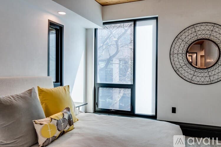 Madison Condo: 211 South Henry Street