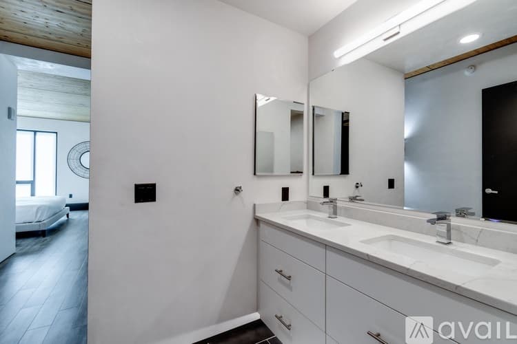 Madison Condo: 211 South Henry Street