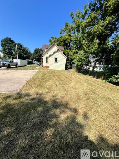 Beloit Apartment: Lincoln Ave