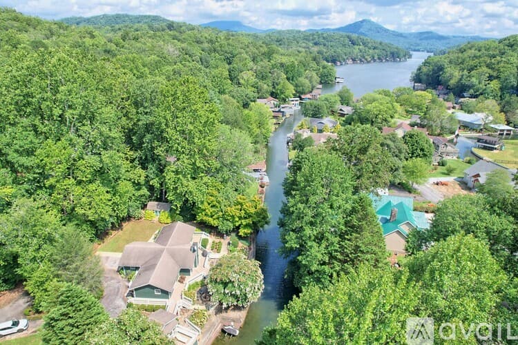 Clayton House: 2057 GA 197