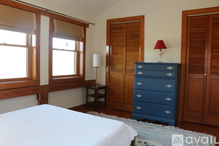 New Marlborough House: 104 Underwood Road