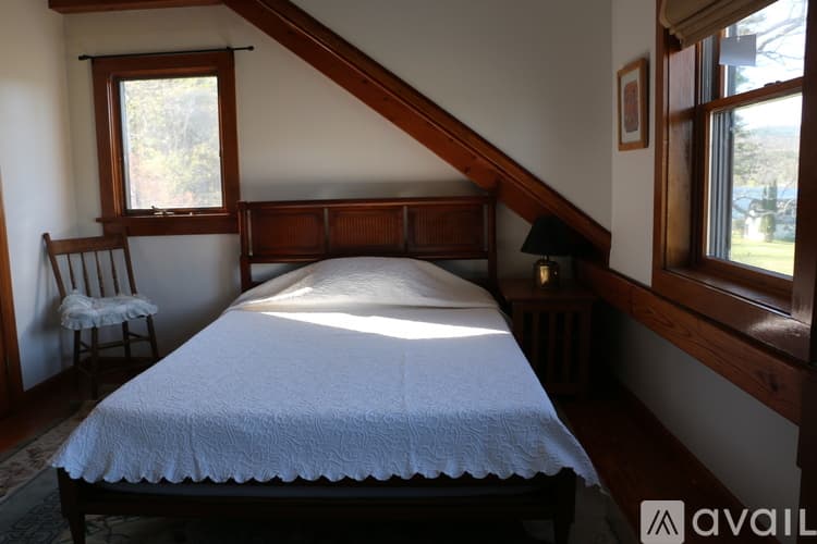 New Marlborough House: 104 Underwood Road