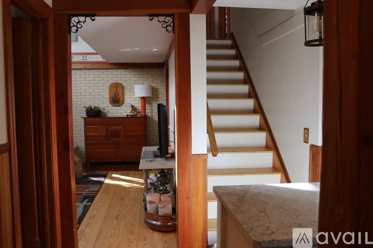 New Marlborough House: 104 Underwood Road